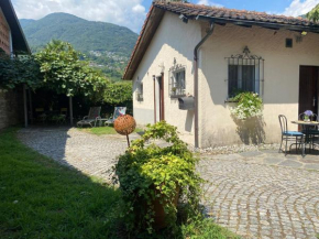 mini Haus mit Pergola -NL-00000196